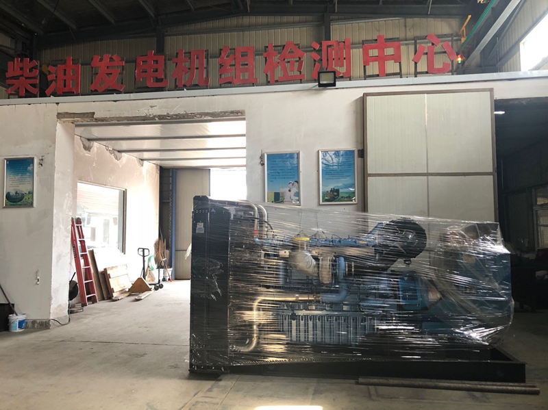 600KW潍柴全自动柴油发电机组已测试完毕，整装待发